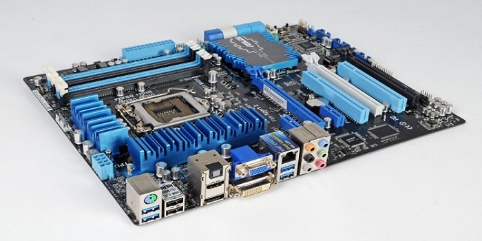 A Complete Motherboard