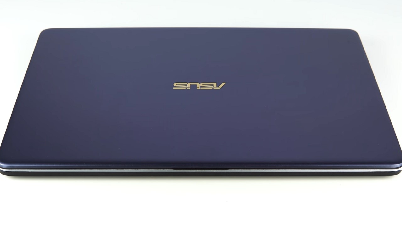 Asus VivoBook Pro Exterior View