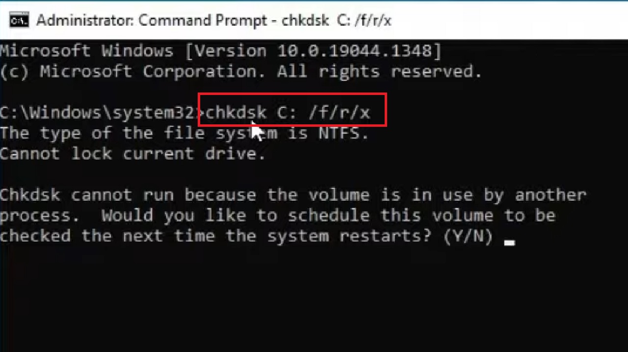 Command chkdsk C: /f/r/x
