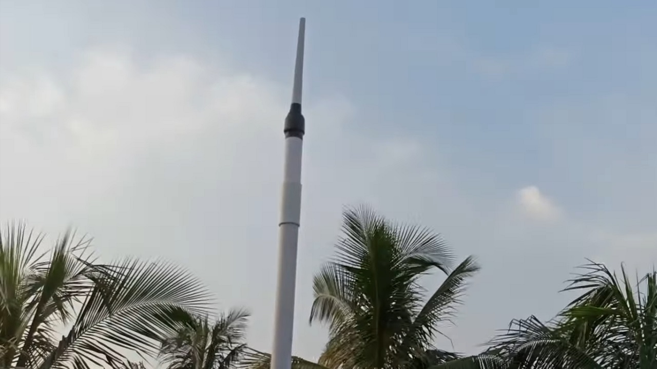 Fixing the newly made antenna on a pole